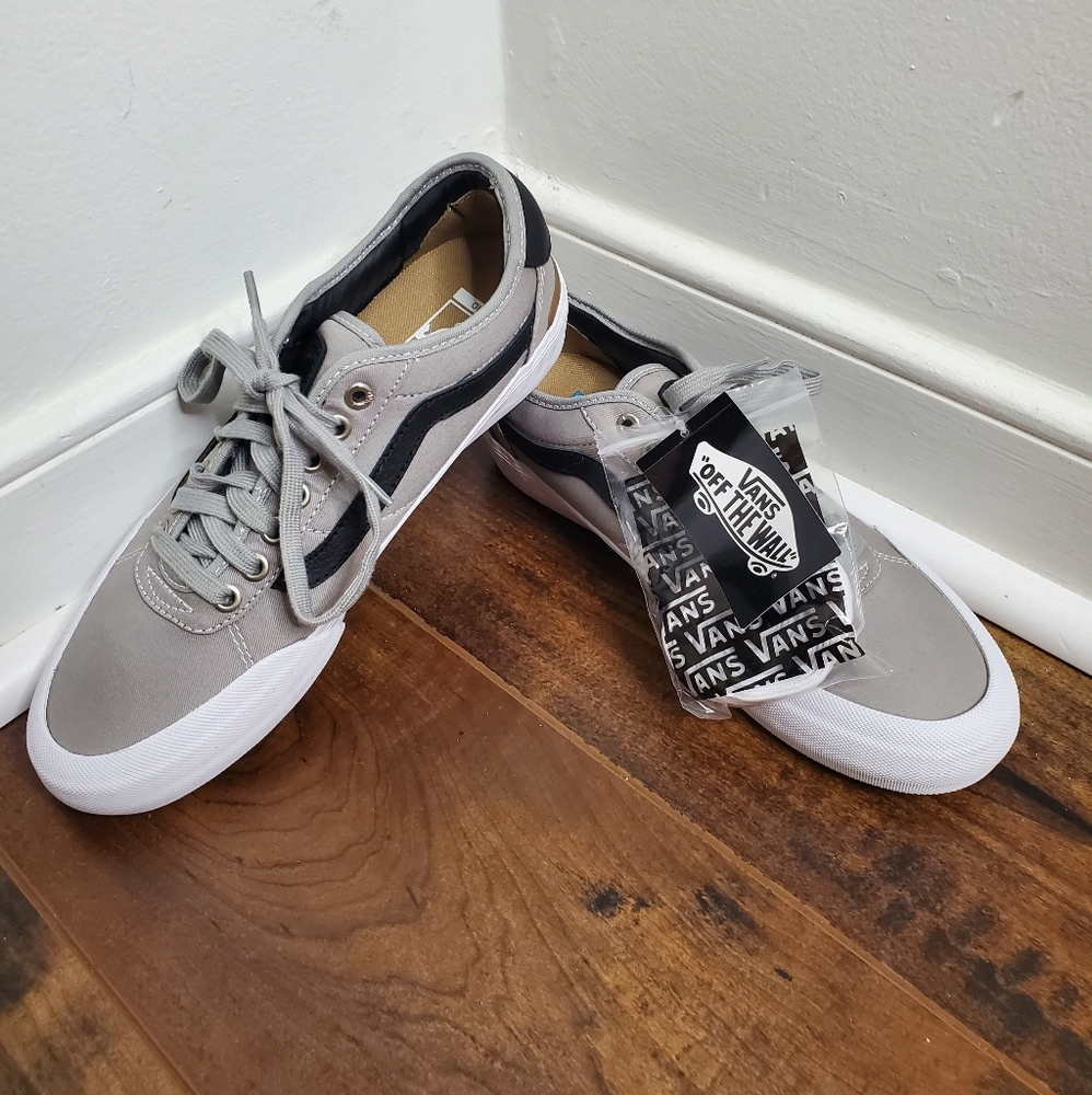 NWT Vans 'Chima Pro 2 DRIZZ' White/Black/Grey Shoe